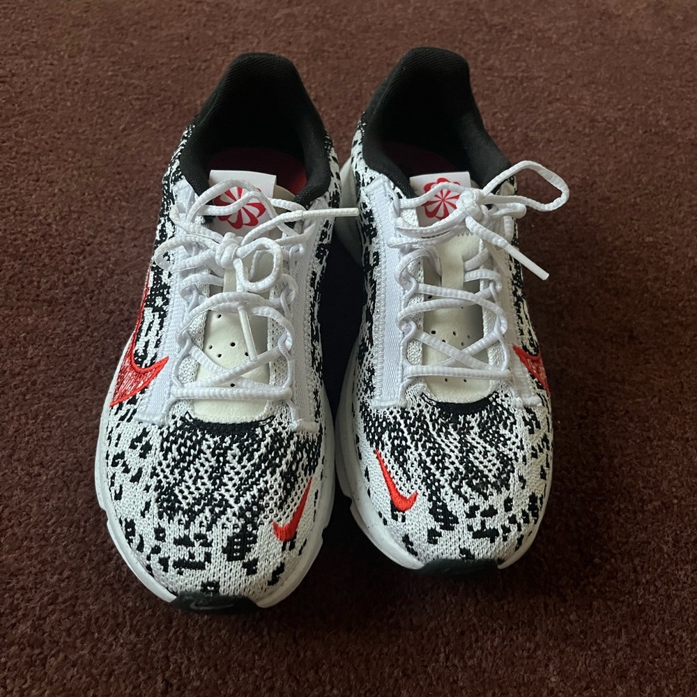 Nike White and Red Sneakers